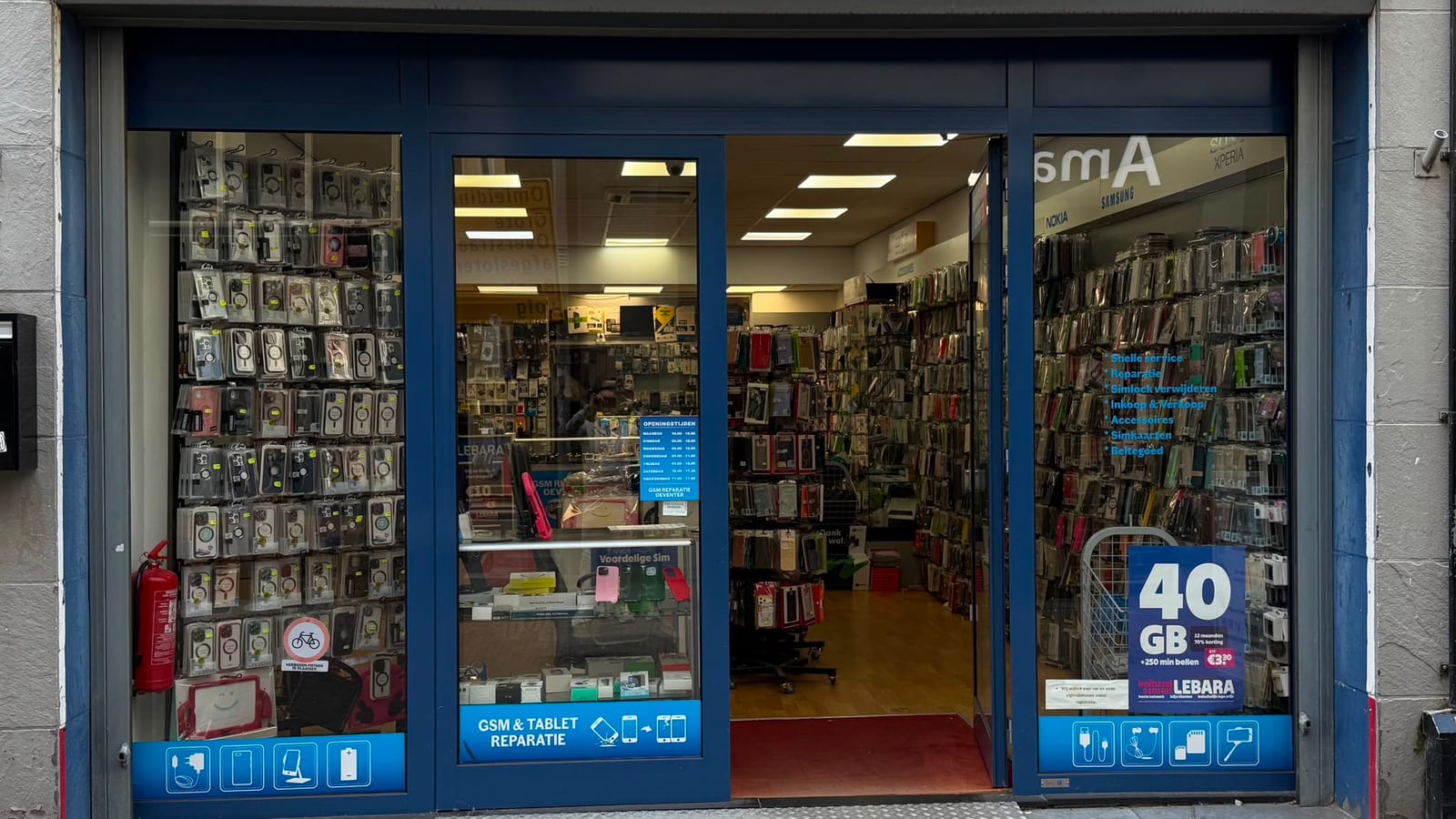 De winkel van GSM Reparatie Deventer met een breed aanbod nieuwe en tweedehands toestellen